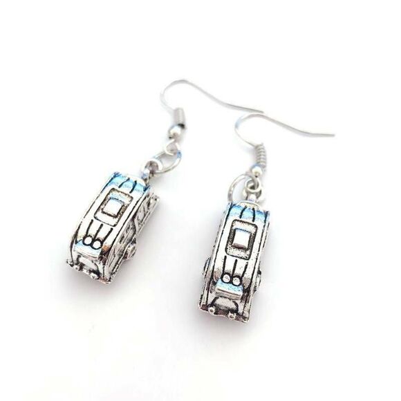NEW Silver Happy Camper Earrings RV Travel Trailer Airstream Hook Dangle - Picture 1 of 7
